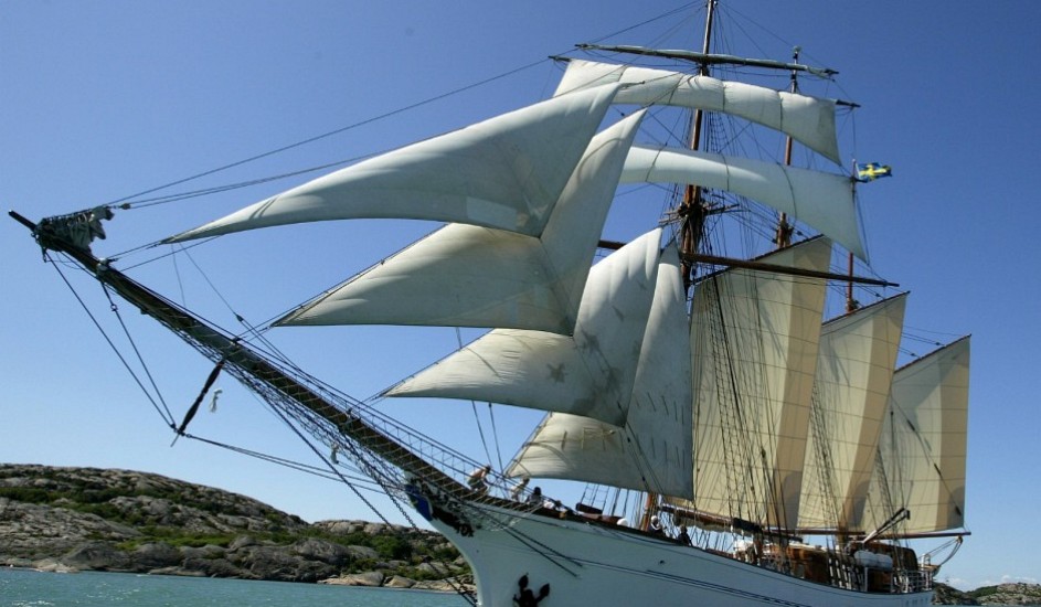 Price change TOPSAIL SCHOONER “LADY ELLEN“