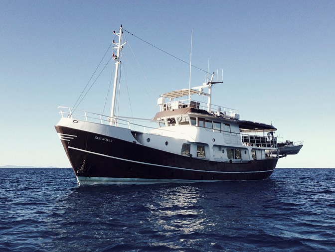 M/Y Trawler Zeewoelf